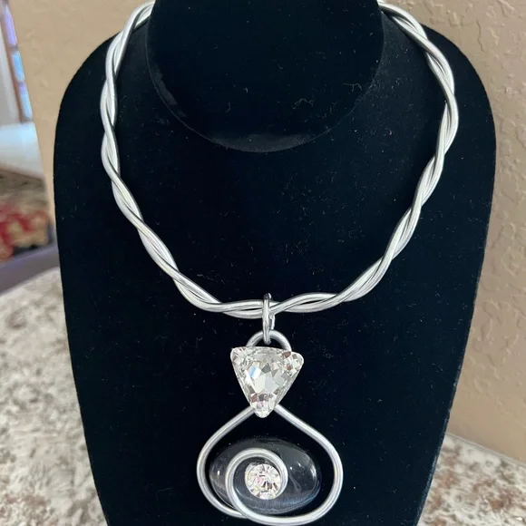 Jeff Lieb Silver Swarovski Pendant Necklace - Picture 4 of 6